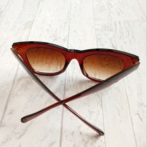 New Women's Oversized Amber Colored Cat Eye Sunglasses - Picture 4 of 6
